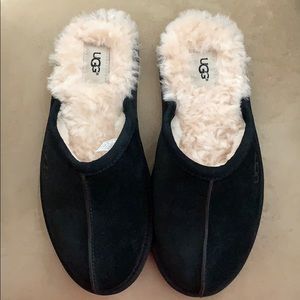 UGG Slippers NWOB